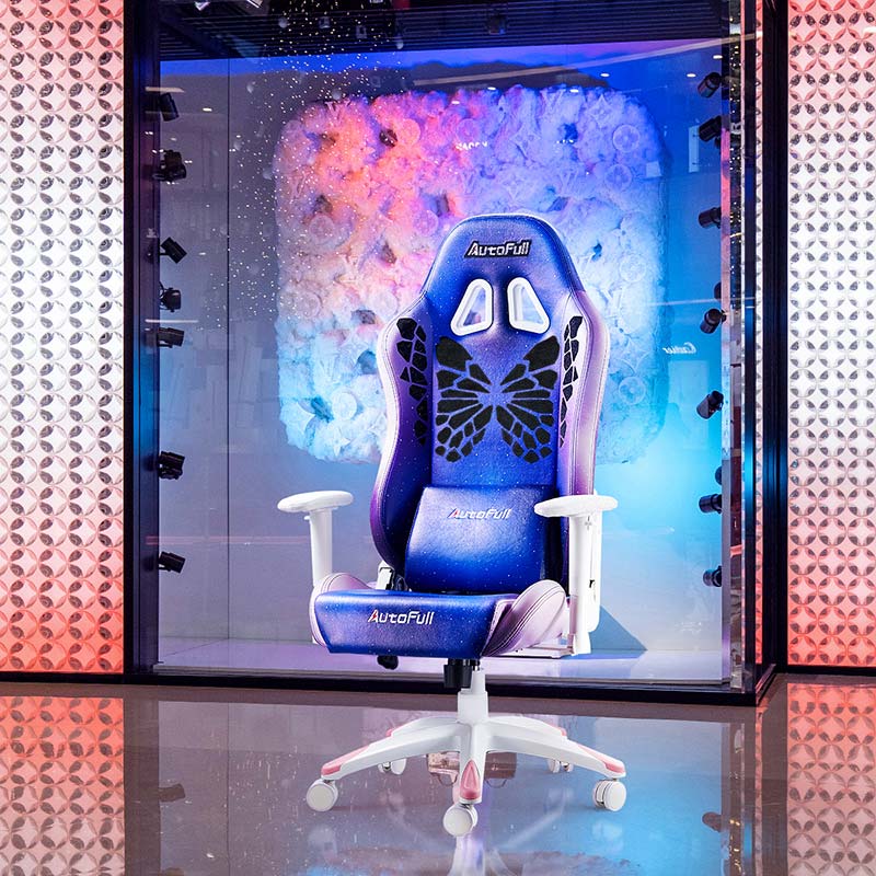 An Esports Chair Versus a Normal Chair