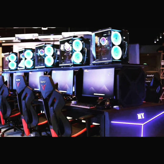 What Color Looks Good on the Internet Cafe Gaming Chair?